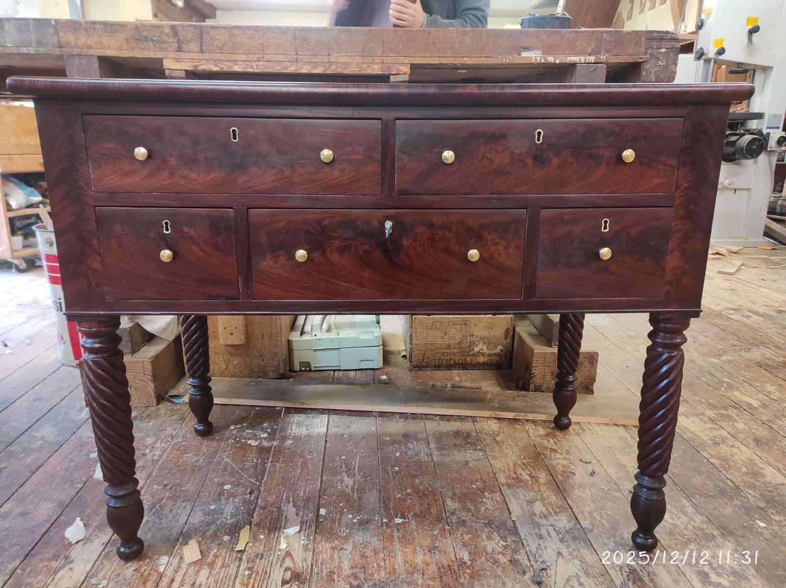 bureau-en-acajou